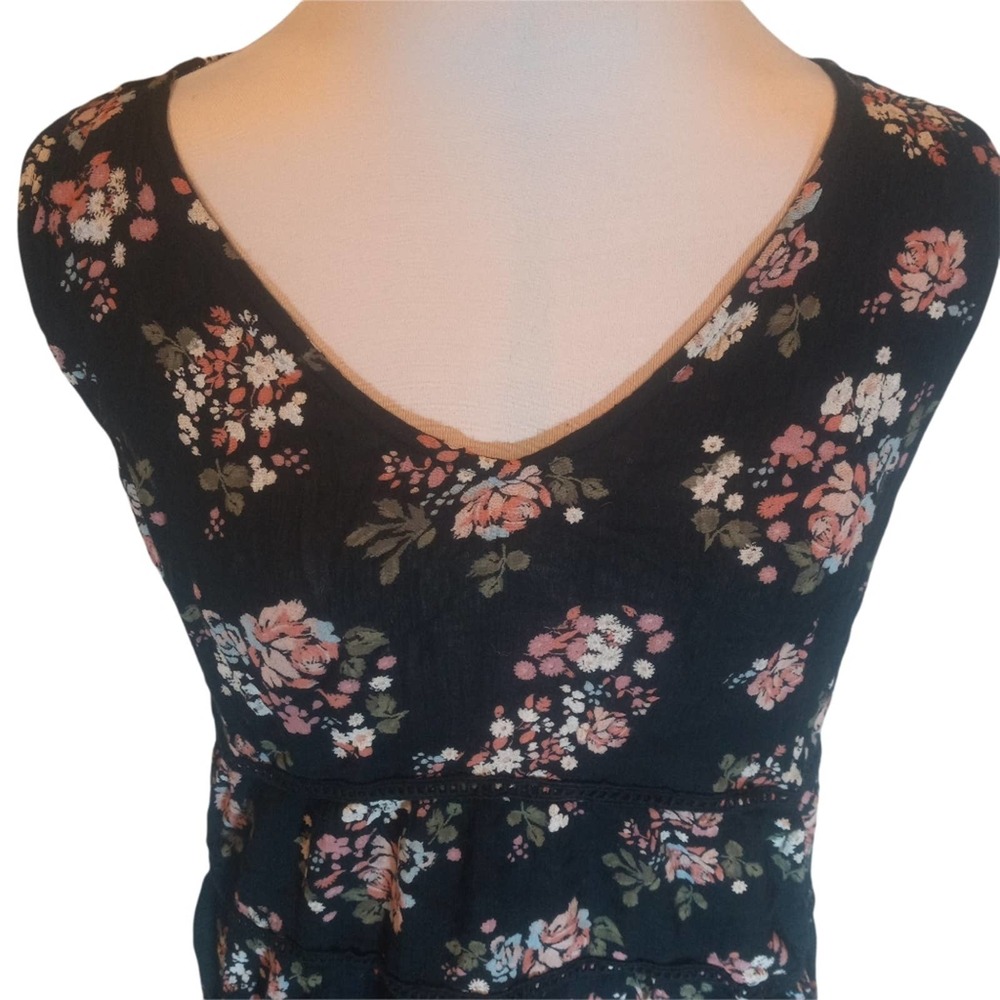 Arizona Floral Sleeveless Tank Top - Picture 2 of 7